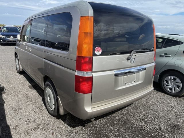 2002 Honda Stepwagon JDM car for sale — photo 3 of 8