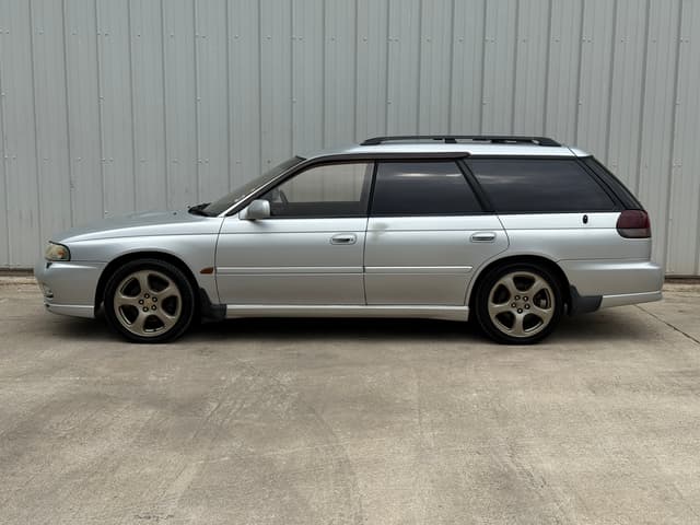 1996 Subaru Legacy JDM car for sale — photo 4 of 21