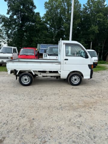 1998 Daihatsu Hijet JDM car for sale — photo 24 of 25