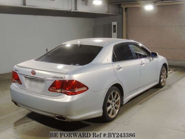 2008 Toyota Crown JDM car for sale — photo 2 of 2