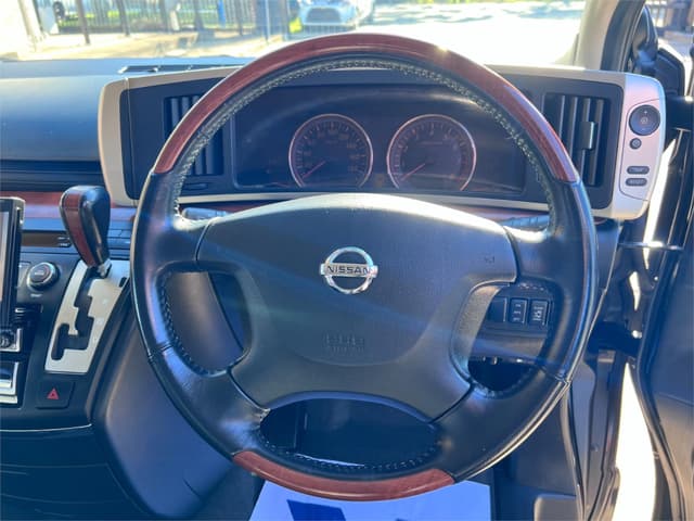 2007 Nissan Elgrand JDM car for sale — photo 11 of 16