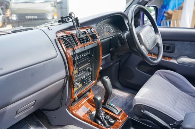 1996 Toyota Hilux Surf JDM car for sale — photo 12 of 20
