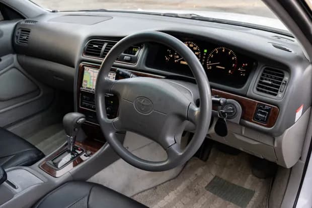 1999 Toyota Mark II JDM car for sale — photo 5 of 6