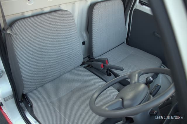 1995 Daihatsu Hijet JDM car for sale — photo 12 of 15