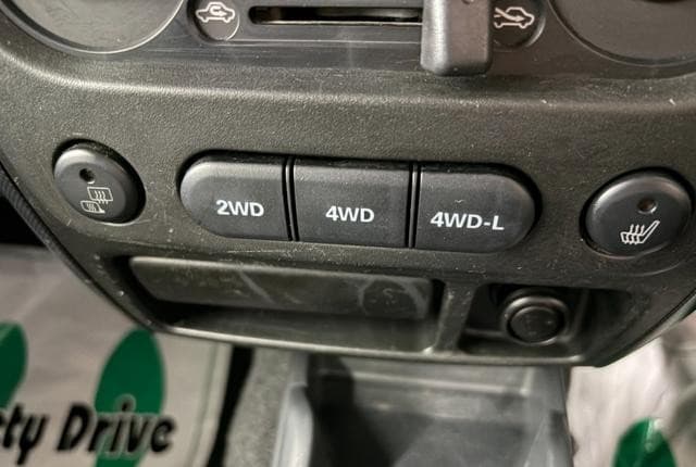 2009 Suzuki Jimny JDM car for sale — photo 5 of 25