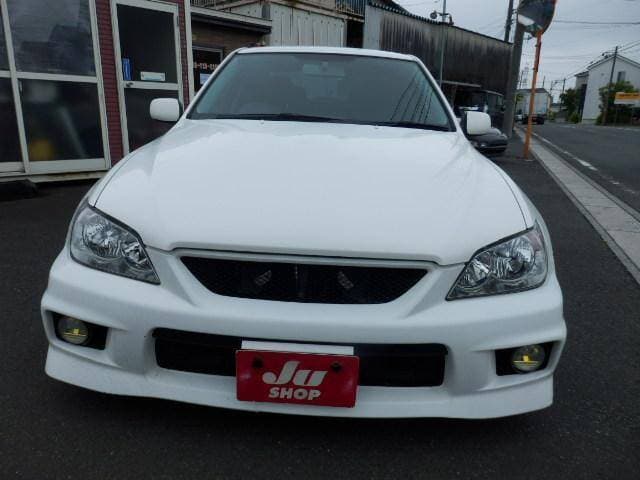 2001 Toyota Altezza JDM car for sale — photo 7 of 20