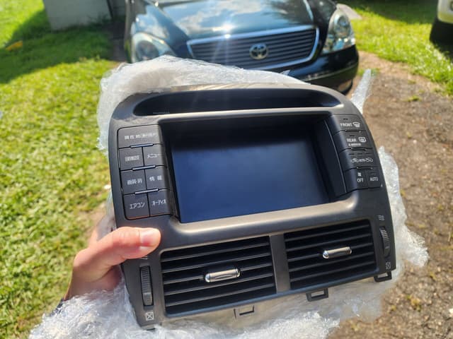 2000 Toyota Celsior JDM car for sale — photo 8 of 24