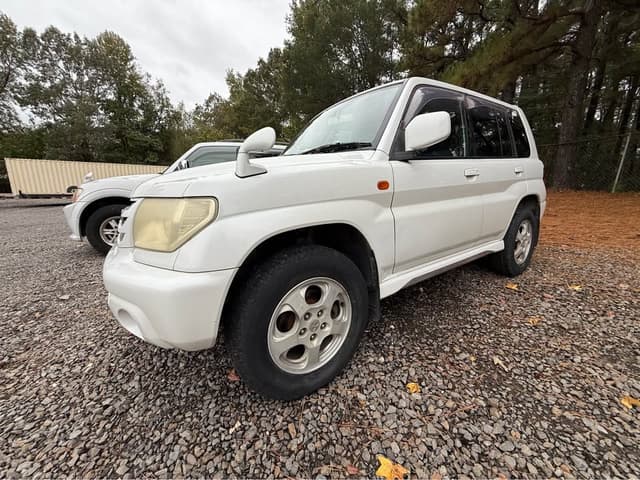 2000 Mitsubishi Pajero JDM car for sale — photo 8 of 10