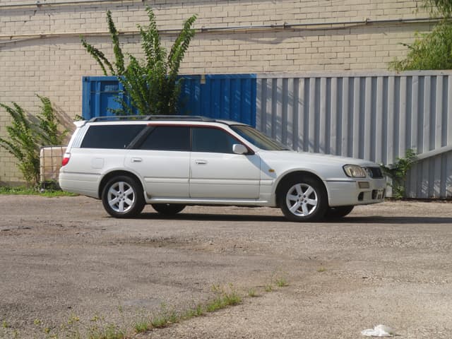 2000 Nissan Stagea JDM car for sale — photo 9 of 25