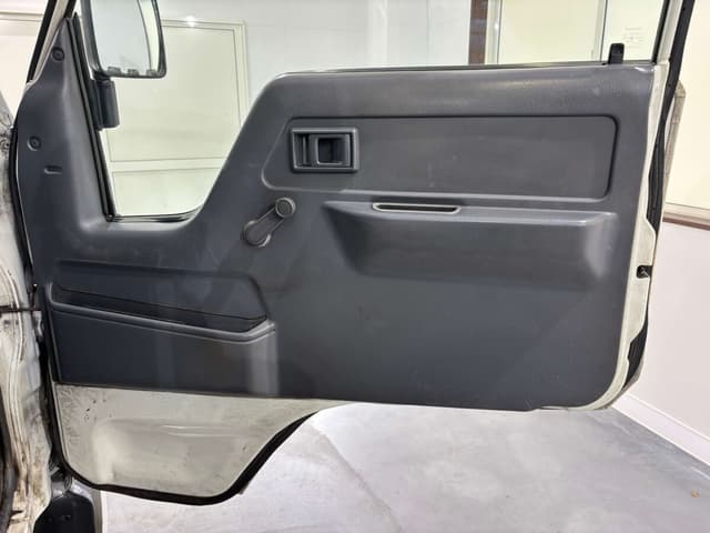 1997 Toyota Toyoace JDM car for sale — photo 21 of 25