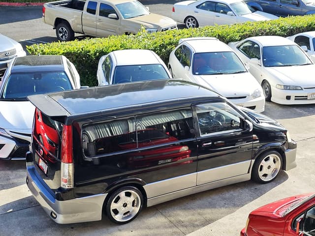1997 Honda Stepwagon JDM car for sale — photo 2 of 25