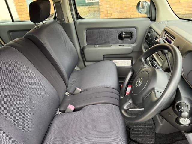 2005 Nissan Cube JDM car for sale — photo 15 of 17