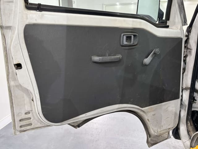 1996 Daihatsu Hijet JDM car for sale — photo 23 of 25