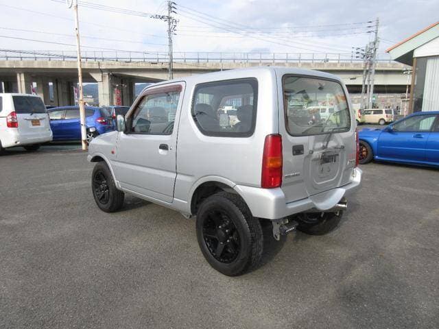 2001 Suzuki Jimny JDM car for sale — photo 13 of 18