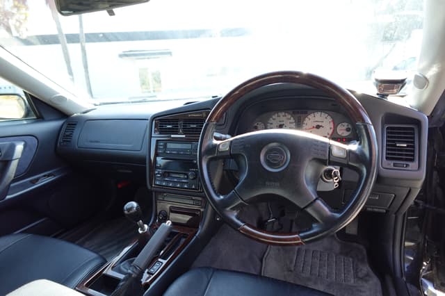 2000 Nissan Stagea JDM car for sale — photo 3 of 20