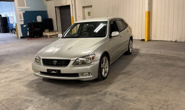 2001 Toyota Altezza JDM car for sale — photo 21 of 25