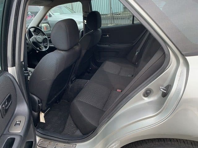 2001 Toyota Altezza JDM car for sale — photo 11 of 13