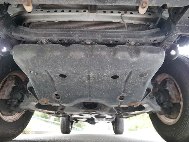 2001 Toyota Hilux Surf JDM car for sale — photo 18 of 25