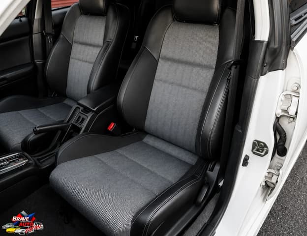 1998 Subaru Legacy JDM car for sale — photo 7 of 17