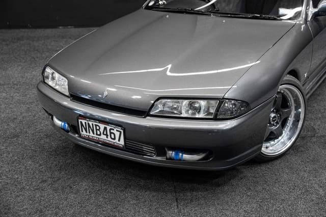 1991 Nissan Skyline JDM car for sale — photo 2 of 19