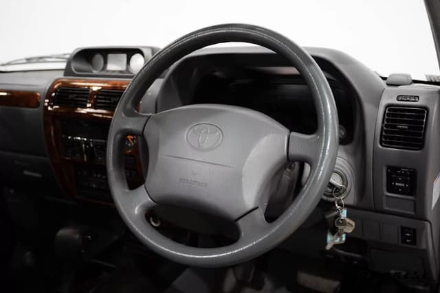 2000 Toyota Land Cruiser Prado JDM car for sale — photo 13 of 25