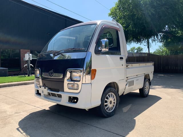 1997 Daihatsu Hijet JDM car for sale — photo 2 of 11
