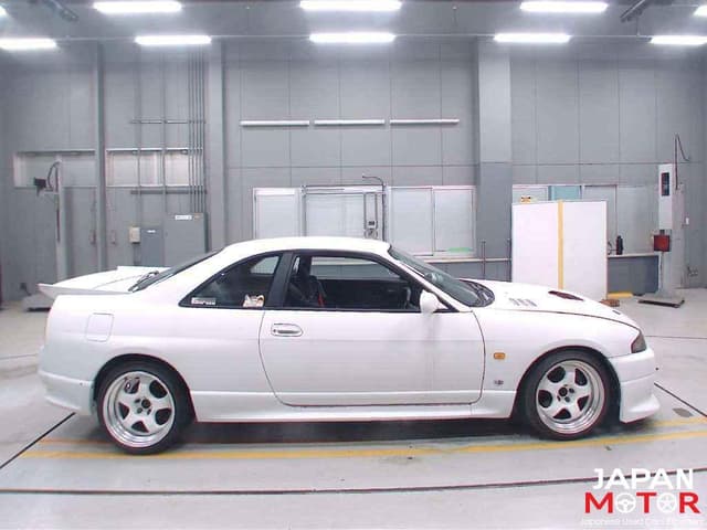 1995 Nissan Skyline JDM car for sale — photo 6 of 13