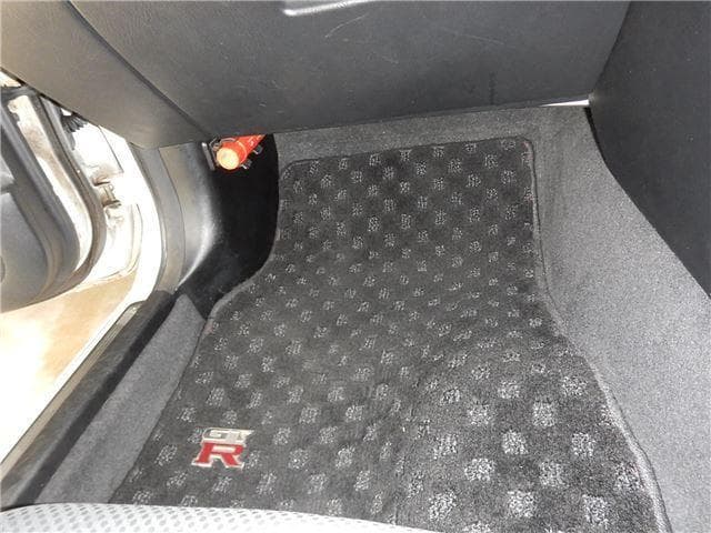 1999 Nissan Skyline JDM car for sale — photo 16 of 25