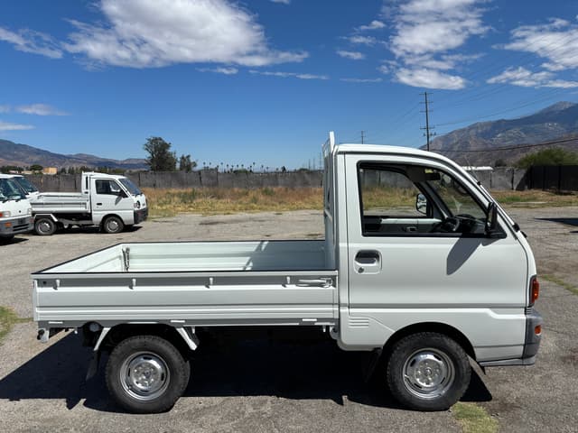 1996 Mitsubishi Minicab JDM car for sale — photo 7 of 25