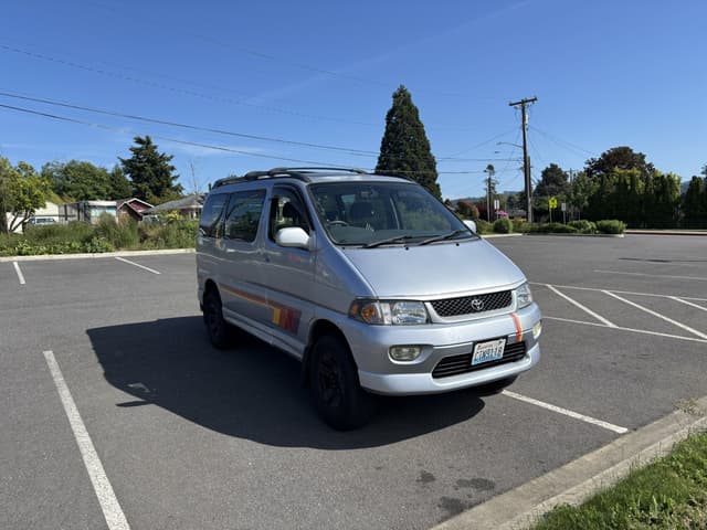 1997 Toyota HiAce JDM car for sale — photo 5 of 10