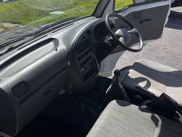 1998 Daihatsu Hijet JDM car for sale — photo 18 of 25