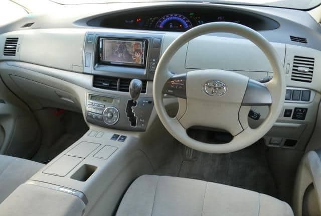 2009 Toyota Estima JDM car for sale — photo 10 of 18