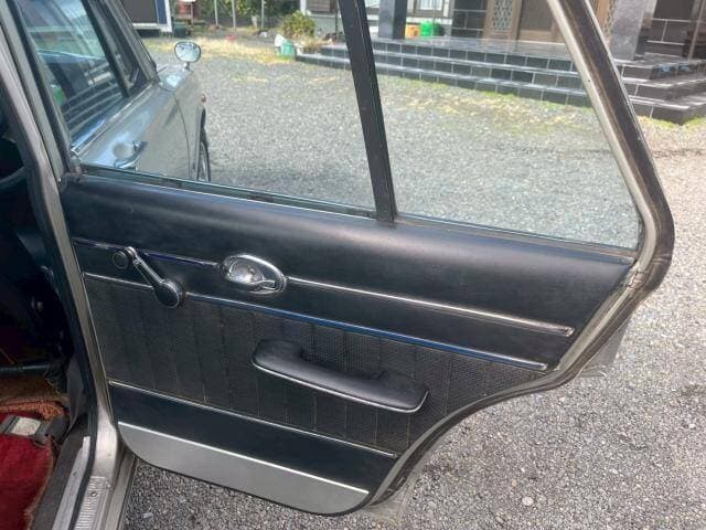 1971 Nissan Skyline JDM car for sale — photo 11 of 19