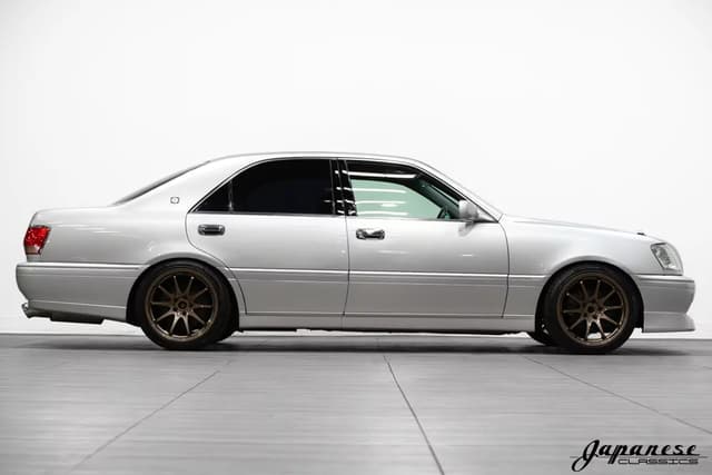 1999 Toyota Crown JDM car for sale — photo 5 of 25