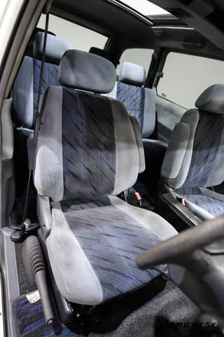 1998 Toyota Estima JDM car for sale — photo 13 of 25