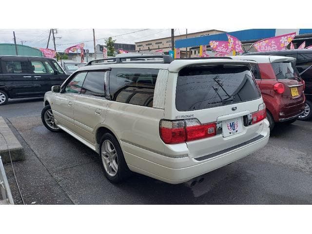 2000 Nissan Stagea JDM car for sale — photo 2 of 22