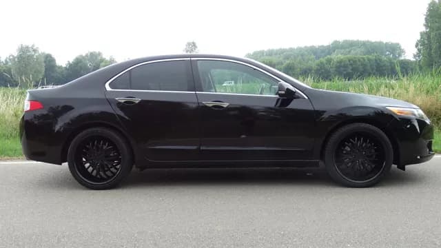 2009 Honda Accord JDM car for sale — photo 10 of 24