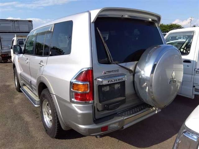2000 Mitsubishi Pajero JDM car for sale — photo 4 of 7