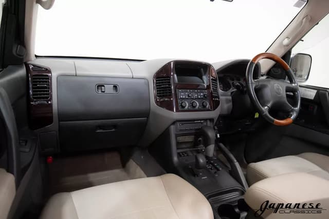 2000 Mitsubishi Pajero JDM car for sale — photo 9 of 25
