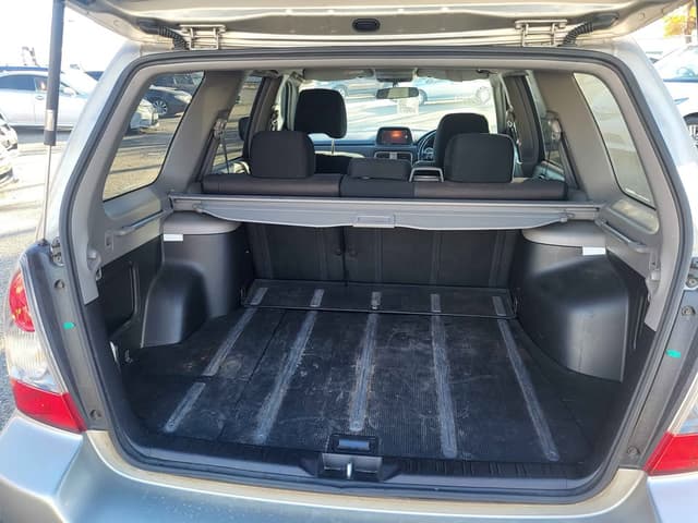 2005 Subaru Forester JDM car for sale — photo 11 of 12