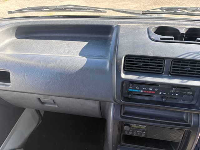 2000 Daihatsu Hijet JDM car for sale — photo 16 of 25