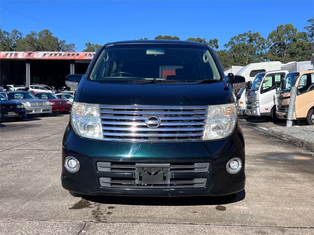 2007 Nissan Elgrand JDM car for sale — photo 2 of 16