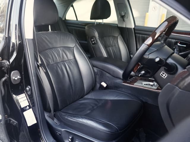 2007 Toyota Crown JDM car for sale — photo 8 of 20