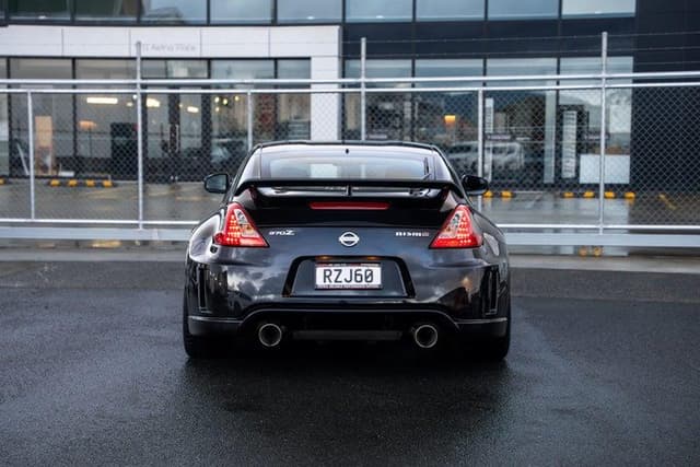 2009 Nissan Fairlady Z JDM car for sale — photo 5 of 17