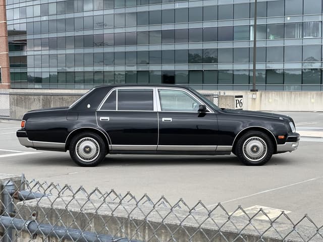 1996 Toyota Century JDM car for sale — photo 2 of 10
