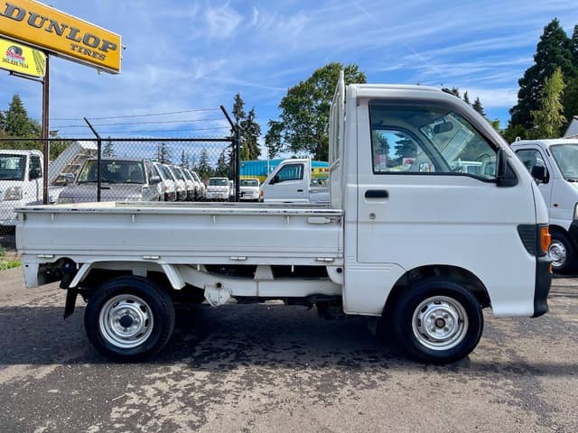 1998 Daihatsu Hijet JDM car for sale — photo 8 of 25