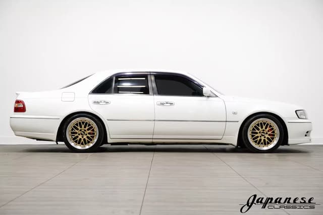 1996 Nissan Cima JDM car for sale — photo 5 of 25
