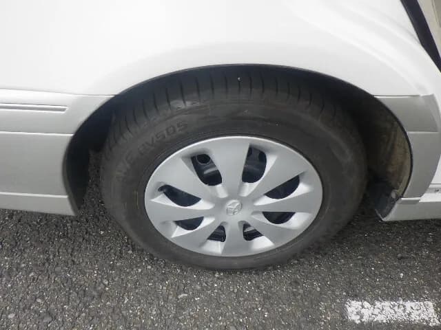2001 Toyota Crown JDM car for sale — photo 6 of 9