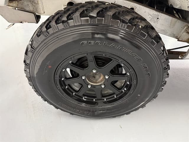 1999 Suzuki Jimny JDM car for sale — photo 18 of 25
