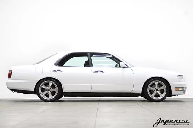 1996 Nissan Gloria JDM car for sale — photo 5 of 25